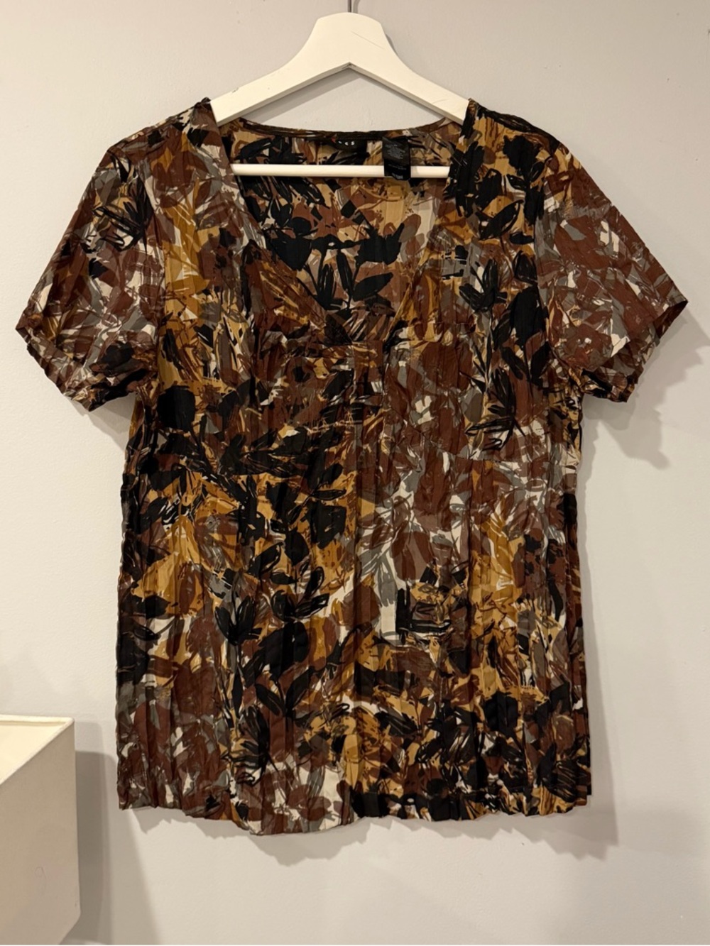 Axcess Brown Multi Leaf-Print Short Sleeve Scoop Neck Top